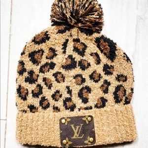 Cashmere Leopard Print Pom Beanie